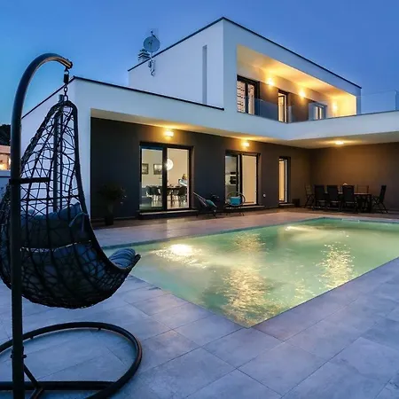 Villa Ella